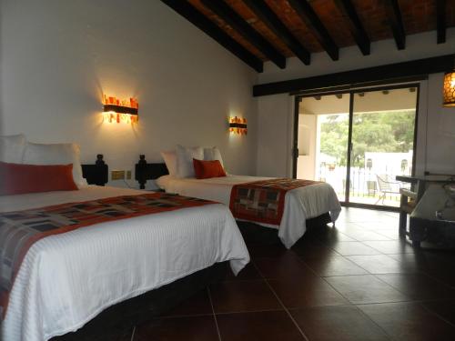Hotel Hacienda Taboada (Aguas Termales) Hotel Hacienda Taboada is a popular choice amongst travelers in San Miguel De Allende, whether exploring or just passing through. The hotel offers a wide range of amenities and perks to ensure you hav