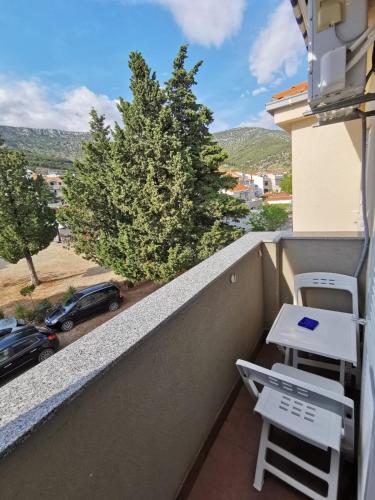Apartment with Balcony image 10