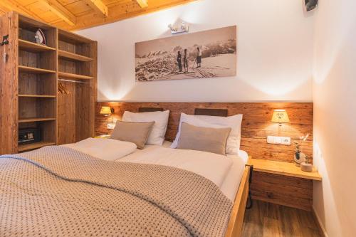 Dorfchalets & Apartments - in Kaprun centre including FREE entry Tauern Spa and Summer Card, Kaprun
