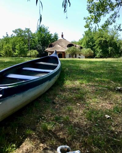 Hideout Homestead on the riverside Fishing&Hunting