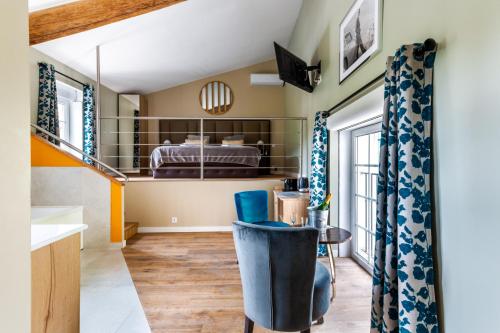 King Suite with Spa Bath