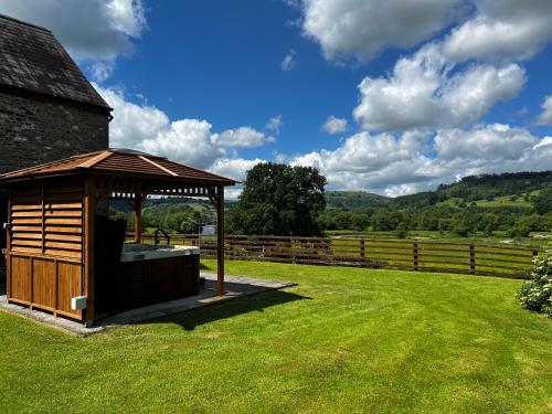 B&B Llandovery - Cwmgwn Farm - Bed and Breakfast Llandovery