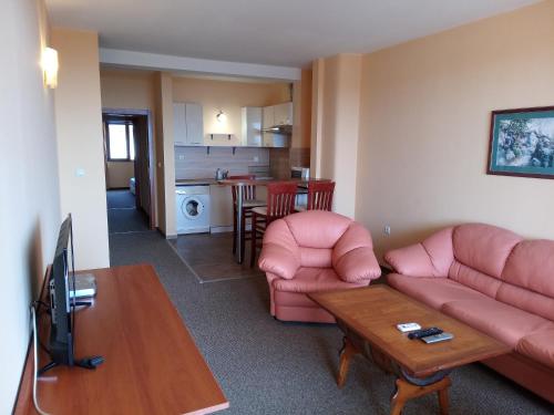 Apartment with Sea View image 2