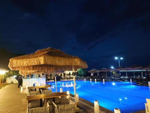 Yüzme havuzu, квартира 4 в ЦО Радуга Иссык куль Raduga Issyk Kul, Sary Oy in Kurskoe