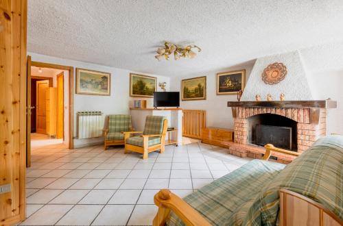 Koplietošanas atpūtas telpa ar TV, Miri house palazzina bucaneve vicino alle piste Ponte di Legno in Temu