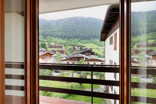 Balkons/terase, Miri house palazzina bucaneve vicino alle piste Ponte di Legno in Temu