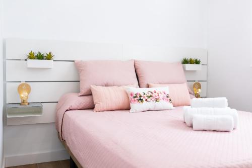 Trendy and Bright Apartment Trendy and Bright Apartment