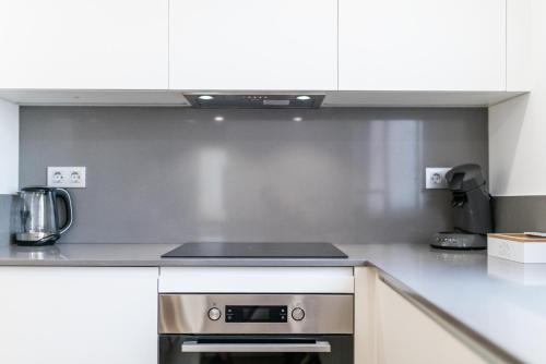 Trendy and Bright Apartment Trendy and Bright Apartment