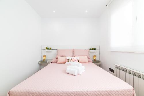 Trendy and Bright Apartment Trendy and Bright Apartment