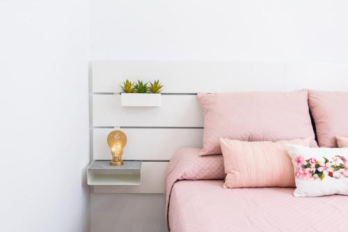 Trendy and Bright Apartment Trendy and Bright Apartment