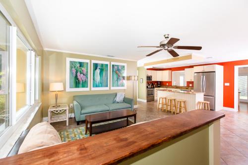 WINDWARD WAY - image 6