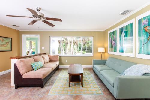 WINDWARD WAY - image 11
