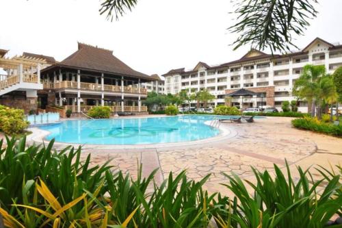 Swimming pool, One Oasis Condo 44sqm 1 Bedroom Beside SM Mall near Davao Baywalk (Seawalk)