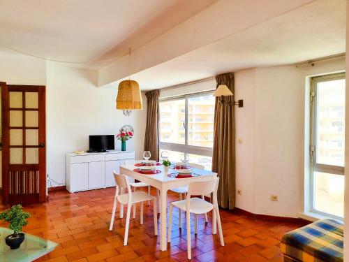 FLH Armação de Pêra Beach Apartment (FLH Armacao de Pera Beach Apartment) in ซีฟล์ว