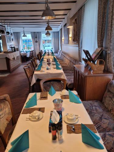 อาหารและเครื่องดื่ม, Hotel MoinMoin in บัด บรัมชเตดท์