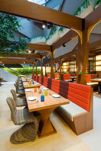 Restaurant, The Cityview - Chinese YMCA of Hong Kong in Yau Ma Tei