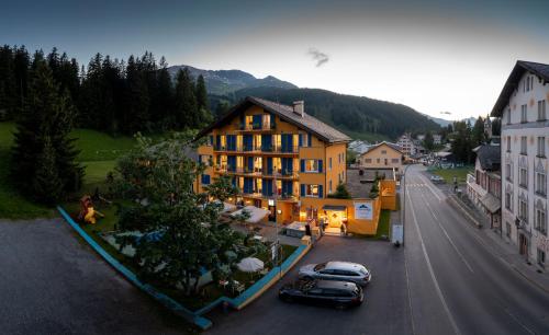 Grischalodge das Hotel mit Bergblick seit 1929 - schlicht, preiswert und mit einem touch Nostalgie in Parpan, Schweiz
