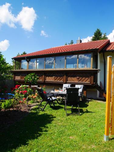 Dārzs, Ferienwohnung Eichkatzel in Falkenstein