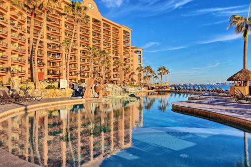 Swimming pool, Ground Floor Sonoran Sea 112-W in Sandy Beach