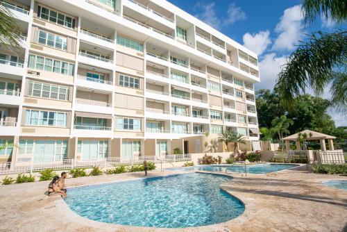 Beachfront Penthouse with Ocean and Sunset Views at Pelican Reef #703