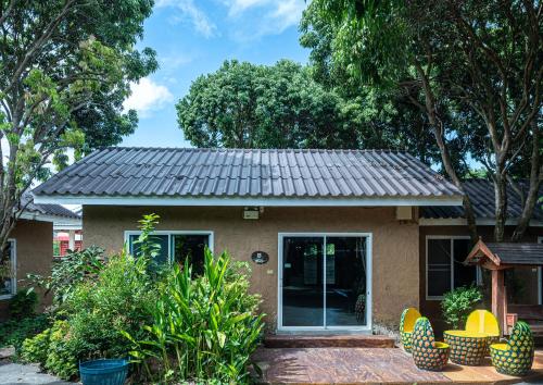 Exterior view, Muntra Garden Resort in Sattahip Beach