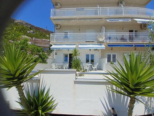  Villa Tabak in Omiš