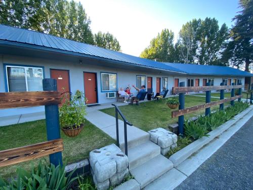 Columbia Point Resort