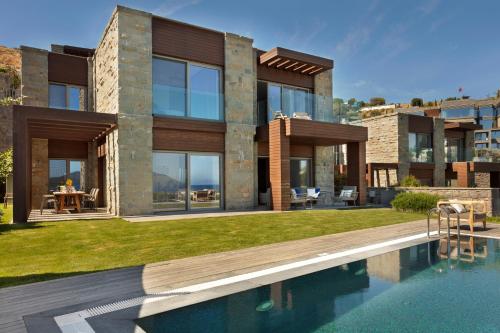 5 Bedroom Pool Villa