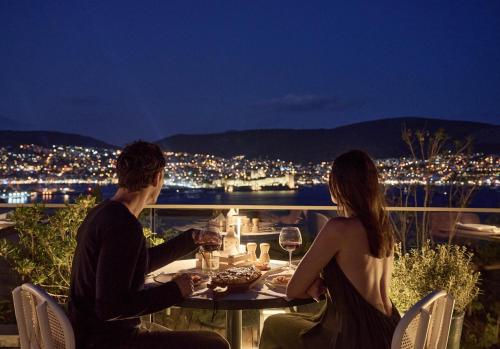 Restaurant, METT Hotel Beach Resort Bodrum in Eskicesme