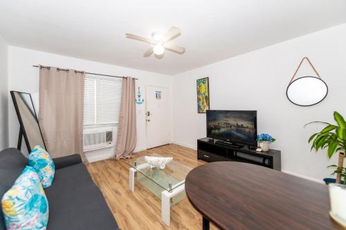 South Beach Apartments - image 4