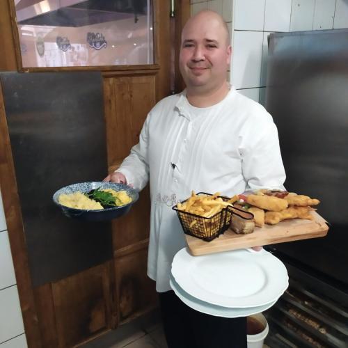 Gastland M1 Hotel & Restaurant - image 4