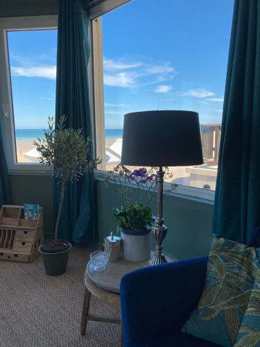 Aux Bains des Mots in Saint-Aubin-sur-Mer