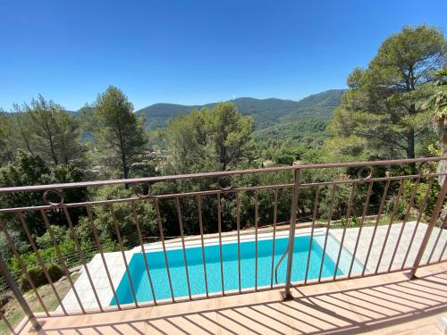 Surrounding environment, Villa d'Eden domaineleshesperides near Malpasset Dam