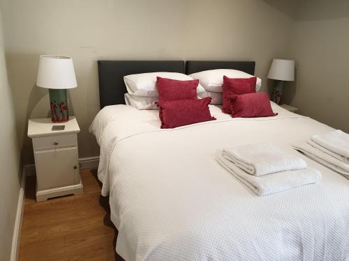 Trouble House - Accommodation - Tetbury