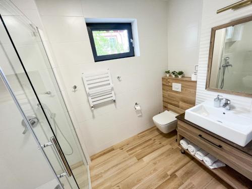 Standard Apartment image 10