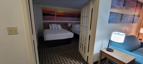 Days Inn by Wyndham Hilton Head - image 13