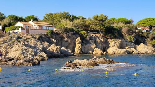 Villa en bord de mer face à l'Ile de Porquerolles gîte à louer Porquerolles