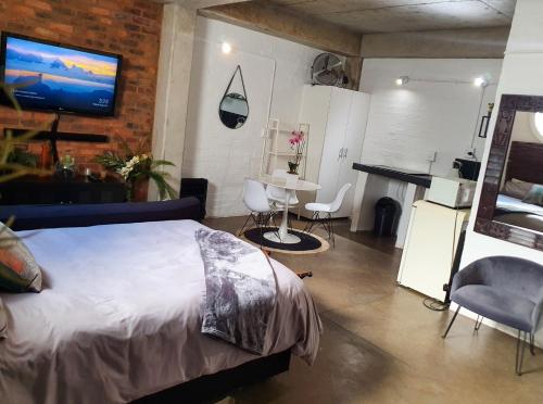 CM Maboneng Studio, Germiston