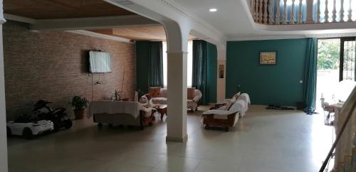 Special Guest House in Guria