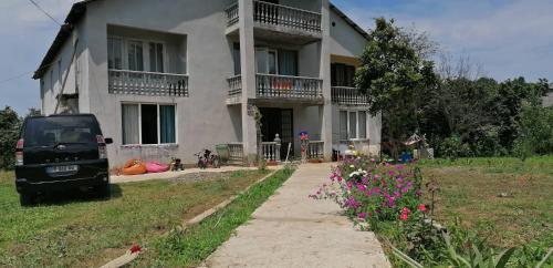 Special Guest House in Guria