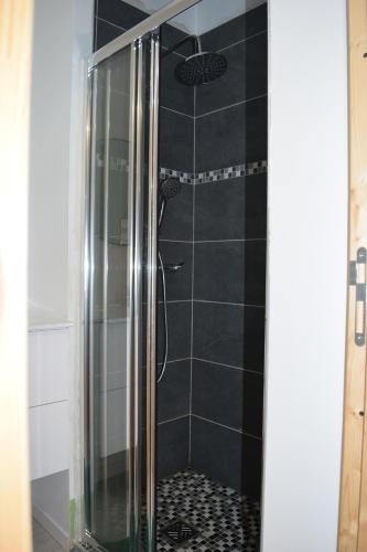 Appartement La JOIE dans quartier chic - Tap to explore photos