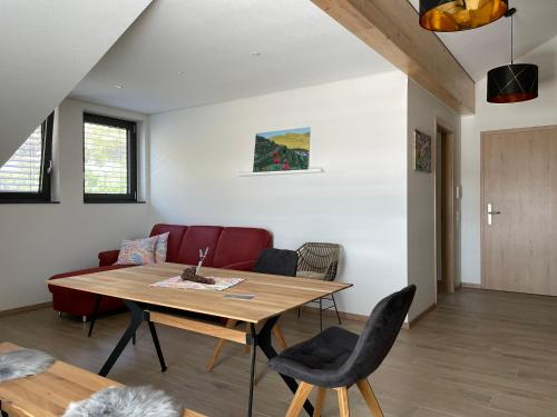 Weingut & Straußwirtschaft Vogel Weingut & Straußwirtschaft Vogel