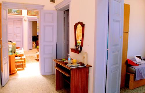 נוף, נזאר חורי לאירוח (Nzar Khoury for Hosting Guest House) in עכו