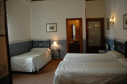 Quadruple Room, Hotel Arabia in Albarracin
