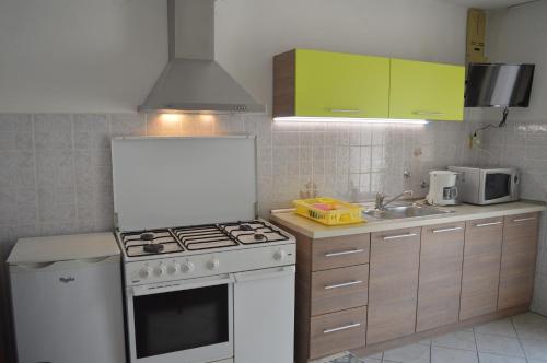 Rooms & Apartments Kvasic in Krk Island