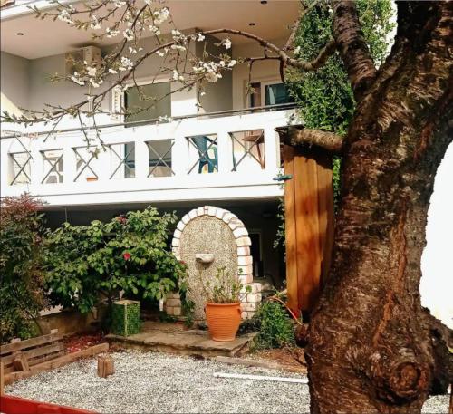 Secret Garden 76 sq.m. apartment close to city center