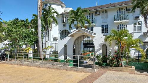 Beach One Bedroom 2 in Fisherman's Point