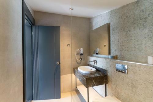 SeaTown Hotel - image 8