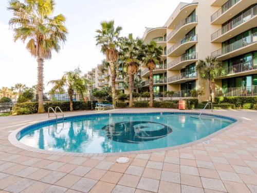Swimming pool, Phoenix on the Bay #1410 in Caswell