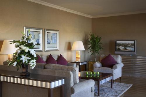Suite, executive, uitzicht op het zwembad, uitzicht op het strand